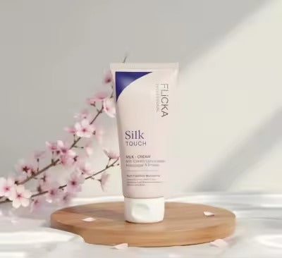 Flicka Silk Touch 3 In 1 Moisturizer And Primer For Face Providing Hydrating Care Smooth Texture Comfortable Use